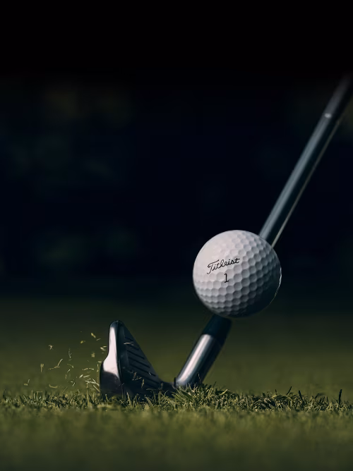 Bild golfklubba och golfboll